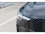 Volvo XC90 T8 Plug-in hybrid AWD Ultra Dark | | Demo Deal | Adaptieve Cruise Control met Pilot Assist | Harman Kardon audiosysteem | Elektrisch bedienbaar panoramisch schuif/-kanteldak | Elektrische voorstoelen met geheugen | Verwarmbare voorstoelen + stuurwiel | 360 Parkeercamera | Park Assist voor + achter | 4-Zone Climate Control | Head-Up Display | 21'' Lichtmetalen wielen |
