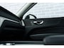 Volvo XC60 2.0 T6 Plug-in hybrid AWD Plus Dark | Long Range | Trekhaak | BLIS | Adaptieve Cruis Control | Schuif-/Kanteldak| 360° camera | Stoelverwarming Voor en Achter |
