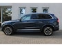 Volvo XC90 T8 Automaat Plug-in hybrid AWD Ultra Bright | Demo Deal | Nappa leder met ventilatie Charcoal | Bowers & Wilkins audio | Getint en gelamineerd glas | Luchtvering met FOUR-C | Google navigatie | Massage functie voorstoelen