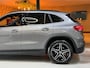 Mercedes-Benz GLA GLA 250 e AMG Line | Pano | 360° Camera | Sfeer | CarPlay | Keyless | Trekhaak | Dealer onderhouden