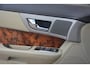 Jaguar XF 4.2 V8 Premium Luxury | Navigatie | Camera | Keyless | Xenon | Cruise-control | Clima | Leer | Memory seats | NL auto!! | Keurige XF en keurig onderhouden!!