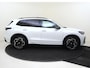 Volkswagen Tiguan 1.5 eHybrid R-Line Edition | SoH 99% | Panoramadak | Trekhaak | Harman/kardon | 360 camera | Lederen bekleding | Black style | Parkeerassistent | Adaptieve demping |
