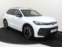Volkswagen Tiguan 1.5 eHybrid R-Line Edition | SoH 99% | Panoramadak | Trekhaak | Harman/kardon | 360 camera | Lederen bekleding | Black style | Parkeerassistent | Adaptieve demping |