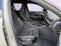 Volvo XC40 Single Motor Extended Range Plus 82 kWh 575KM actieradius | Trekhaak | Google | Camera | Blis | Adaptieve cruise control | stoel+ stuur verwarming | Warmte pomp | All season banden |