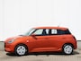 Suzuki Swift 1.2 Comfort Smart Hybrid | € 1600,- DEALERKORTING! | Snel Rijden!