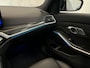 BMW 3-Serie Touring 330e xDrive|M SPORT|LCI|292PK|PANO|HUD|LASER|CAM|KEYLESS|CARBON|SFEERVERL|ACC|BLINDSPOT|DEALER OND|ELEKTR KLEP