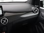 Mercedes-Benz B-klasse 200 AMG Line | WhiteArt Edition | Panoramadak | Stoelverwarming | Carplay | Camera | Harman/Kardon | Leder/Alcantara | Navigatie | Sfeerverlichting | Full LED | Side Assist | 18'' | Park Assist