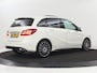 Mercedes-Benz B-klasse 200 AMG Line | WhiteArt Edition | Panoramadak | Stoelverwarming | Carplay | Camera | Harman/Kardon | Leder/Alcantara | Navigatie | Sfeerverlichting | Full LED | Side Assist | 18'' | Park Assist