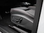 Audi Q4 e-tron 40 Edition 63 kWh l Adaptive cruise control l Geheugen best. stoel l Navigatie l SONOS Premium l Warmtepomp l Climate control l 360 graden camera l Dodehoekdetectie l Head-up display l Matrix-ledkoplampen l Trekhaak l Stoelverwarming l Optiekpakket zwart plus