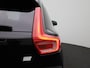 Volvo XC40 Recharge Core 70 kWh | Trekhaak inklapbaar | Achteruitrij Camera | Climate Control | Stoelverwarming | 19" lichtmetalen velgen |