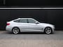 BMW 3-Serie Gran Turismo 320i High Executive | LEDER | HEAD-UP | STOELVERW. | PDC | CRUISE | NAVI |