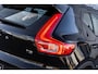 Volvo XC40 T2 Momentum Core | Navigatie | Cruise Control | Trekhaak | LED Koplampen | DAB | Apple CarPlay & Android Auto | Volvo On Call | 1600kg Trekgewicht | 17" LM