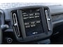 Volvo XC40 T2 Momentum Core | Navigatie | Cruise Control | Trekhaak | LED Koplampen | DAB | Apple CarPlay & Android Auto | Volvo On Call | 1600kg Trekgewicht | 17" LM