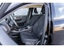 Volvo XC40 T2 Momentum Core | Navigatie | Cruise Control | Trekhaak | LED Koplampen | DAB | Apple CarPlay & Android Auto | Volvo On Call | 1600kg Trekgewicht | 17" LM