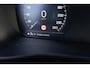 Volvo XC40 T2 Momentum Core | Navigatie | Cruise Control | Trekhaak | LED Koplampen | DAB | Apple CarPlay & Android Auto | Volvo On Call | 1600kg Trekgewicht | 17" LM
