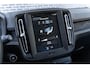 Volvo XC40 T2 Momentum Core | Navigatie | Cruise Control | Trekhaak | LED Koplampen | DAB | Apple CarPlay & Android Auto | Volvo On Call | 1600kg Trekgewicht | 17" LM