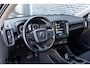 Volvo XC40 T2 Momentum Core | Navigatie | Cruise Control | Trekhaak | LED Koplampen | DAB | Apple CarPlay & Android Auto | Volvo On Call | 1600kg Trekgewicht | 17" LM