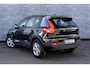 Volvo XC40 T2 Momentum Core | Navigatie | Cruise Control | Trekhaak | LED Koplampen | DAB | Apple CarPlay & Android Auto | Volvo On Call | 1600kg Trekgewicht | 17" LM