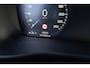 Volvo XC40 T2 Momentum Core | Navigatie | Cruise Control | Trekhaak | LED Koplampen | DAB | Apple CarPlay & Android Auto | Volvo On Call | 1600kg Trekgewicht | 17" LM