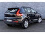 Volvo XC40 T2 Momentum Core | Navigatie | Cruise Control | Trekhaak | LED Koplampen | DAB | Apple CarPlay & Android Auto | Volvo On Call | 1600kg Trekgewicht | 17" LM