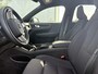 Volvo XC40 Recharge Core 70 kWh | Google | Cruise Control | Stoel-/Stuurverwarming | Warmtepomp | Uitschuifbare Beenondersteuning Voorstoelen | Parkeercamera | Getint Glas | All Season Banden | 19" LM
