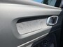 Volvo XC40 Recharge Core 70 kWh | Google | Cruise Control | Stoel-/Stuurverwarming | Warmtepomp | Uitschuifbare Beenondersteuning Voorstoelen | Parkeercamera | Getint Glas | All Season Banden | 19" LM