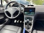 Peugeot 307 CC 2.0-16V. Airco ! Carplay ! Lederenbekleding !