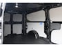 Ford E-Transit Custom 340 L2H1 Limited 71 kWh 218pk | 2x Schuif | DDS LED | 360 Camera | B&O | ACC | Navi | Verwarmd stuurwiel | Elek trekhaak | AGR-stoel | Rijklaar