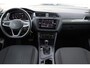 Volkswagen Tiguan Allspace 1.5 TSI Life 7p. 150PK / 110kW DSG, Elektrische achterklep, wegklapbare trekhaak, 7 zitplaatsen, vierseizoenen banden, verwarmbare voorstoelen, verwarmbaar multifunctioneel lederen stuurwiel, discover media, adaptieve cruise control (acc), lane assist, light assist, licht- en regensensor, 3-zone climatronic
