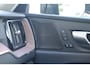 Volvo XC60 T6 Recharge AWD Plus Dark | Longe Range | Stoelverwarming | Trekhaak | Panoramadak | Leder | 360° Camera | BLIS | Pilot Assist | Keyless