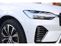Volvo XC60 T6 Recharge AWD Plus Dark | Longe Range | Stoelverwarming | Trekhaak | Panoramadak | Leder | 360° Camera | BLIS | Pilot Assist | Keyless