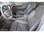Volvo XC40 Recharge Twin Plus 78 kWh, P8, 4x4, Trekhaak, stoel-stuurverwarming, Cruise, Clima, Navi, App connect, Pdc + Camera, Zwarte hemel, 3 fasen-laden,