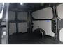 Ford E-Transit Custom 340 L2H1 Limited 71 kWh 218pk | 2x Schuif | DDS LED | 360 Camera | B&O | ACC | Navi | Verwarmd stuurwiel | Elek trekhaak | AGR-stoel | Rijklaar