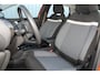 Citroën C4 1.2-130pk 'Iconic' AUTOMAAT ! Gun u het comfort en gemak van een automaat ! Autm. airco, Navigatie, Cruise Control, Climate Control dual, Lane assist, Stoelverwarming, Camera, Apple CarPlay/Android auto etc.