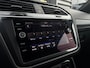 Volkswagen Tiguan Allspace 1.5 TSI 150 pk R-Line Business 7pers. 7-DSG | Wegklapbare trekhaak | Achteruitrijcamera | Cruise control adaptief |