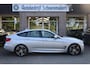 BMW 3-Serie Gran Turismo 320i High Executive Edition M-Sport PANO STOELVERW. CAMERA LEER ELEC-KLEP DAB NAVI CRUISE CLIMA 2XPDC 19''LMV NAP