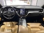 Volvo XC60 T5 AWD Inscription | Luchtvering | Harman/Kardon | Trekhaak | Panoramadak | 360 camera | Head-Up | Getint glas