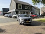 DS 7 Crossback 1.6-16v. * Rivoli * AUTOMAAT * 180 Pk Benzine * KJK-67-X * * Trekhaak * Zwart Leder * Schuifdak * Navigatie * Cruise Control * Super Luxe Rivoli Uitvoering * Vingerhoets; Vierde Generatie Eersteklas Service. Al meer dan 100 jaar een begrip in de Brabantse Kempen.