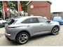 DS 7 Crossback 1.6-16v. * Rivoli * AUTOMAAT * 180 Pk Benzine * * Trekhaak * Zwart Leder * Schuifdak * Navigatie * Cruise Control * Super Luxe Rivoli Uitvoering * Vingerhoets; Vierde Generatie Eersteklas Service. Al meer dan 100 jaar een begrip in de Brabantse Kempen.