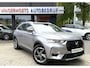 DS 7 Crossback 1.6-16v. * Rivoli * AUTOMAAT * 180 Pk Benzine * * Trekhaak * Zwart Leder * Schuifdak * Navigatie * Cruise Control * Super Luxe Rivoli Uitvoering * Vingerhoets; Vierde Generatie Eersteklas Service. Al meer dan 100 jaar een begrip in de Brabantse Kempen.