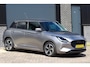 Suzuki Swift 1.2 Style Smart Hybrid Rijklaarprijs! | Tot 10 jaar Garantie | Onderhoudsbeurt | Mobiliteitservice |