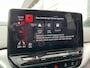Volkswagen ID.4 Pro 77 kWh / AUTOMAAT/ SOH 91%/ ADAPTIVE CRUISE/ PARK.SENSOREN V+A/ CAMERA/ TREKHAAK/ APP-CONNECT/ STOELVERWARMING/ DIGITAL DASH/ RIJ-MODI/ NAVI/ DAB/ CLIMA/ LED/ 20'' LMV