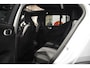 Volvo EX40 Extended Range Ultra Black Edition 252pk/82kWh | Schuifdak