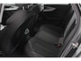 Audi A4 Avant 40 TFSI 204 pk S-tronic S Line Plus Navigatie Adaptive Cruise Control Parkeersensoren Camera Lane Assist Elektrische achterklep Stoelverwarming Ledverlichting Virtual Cockpit Climatronic