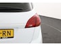 Kia Venga 1.6 CVVT Edition - Airco- Cruise Control - Navigatie- Achteruitrijcamera - Trekhaak- 12 maanden Bovag Garantie