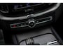 Volvo XC60 2.0 T6 Recharge AWD R-Design | Plug-in Hybrid (PHEV) | Achteruitrijcamera | Stoelverwarming | Navigatie | Apple Carplay | Android Auto | Sportstoelen | Panoramadak | Keyless Entry | BLIS | Cruise Control Adaptief