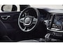 Volvo V60 T8 455PK PHEV AWD Ultra Performance Edition / Polestar optimisation / Glossy Black logo's / Panoramadak / Head-up display / Harman Kardon / 360 Camera / Elektrisch bedienbare voorstoelen met geheugen/ Apple Carplay/ Pilot assit/ Adaptive cruise control/