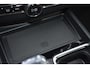 Volvo XC60 2.0 T6 Plug-in hybrid AWD Ultra Dark Panorama/schuifdak | 360 camera | Allseason banden | HarmanKardon Premium Audio | BLIS | Elektrische stoelen met geheugen functie | Semi-elektrische trekhaak
