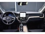 Volvo XC60 2.0 T6 Plug-in hybrid AWD Ultra Dark Panorama/schuifdak | 360 camera | Allseason banden | HarmanKardon Premium Audio | BLIS | Elektrische stoelen met geheugen functie | Semi-elektrische trekhaak