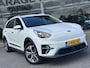 Kia Niro EV e-Niro DynamicLine 64 kWh | SOH: 96,7% | 3 Fase | Warmtepomp  | Adaptive CC | Camera | Navi | Stoel-Stuurverwarming |
